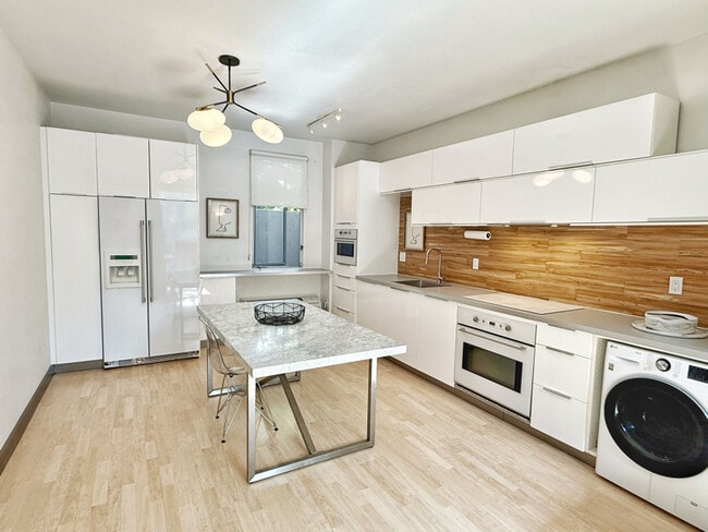 property at 1601 Kettner Blvd