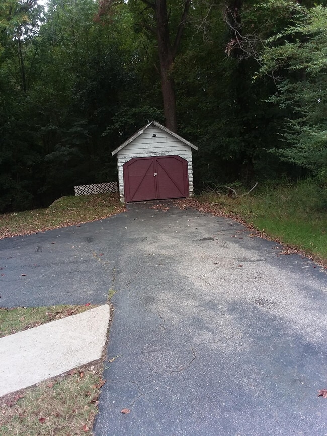 671 Park Ave in Danville, VA - Building Photo - Building Photo