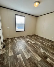 6580 N Hampshire Dr in Holly, MI - Foto de edificio - Building Photo