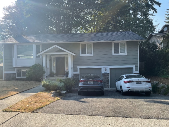 property at 10733 126th Pl NE