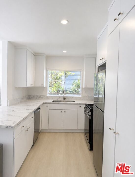 4275 Mc Clung Dr in Los Angeles, CA - Building Photo - Building Photo