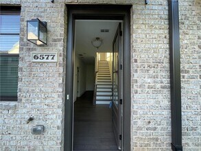 6577 Beacon Dr in Sandy Springs, GA - Building Photo - Building Photo