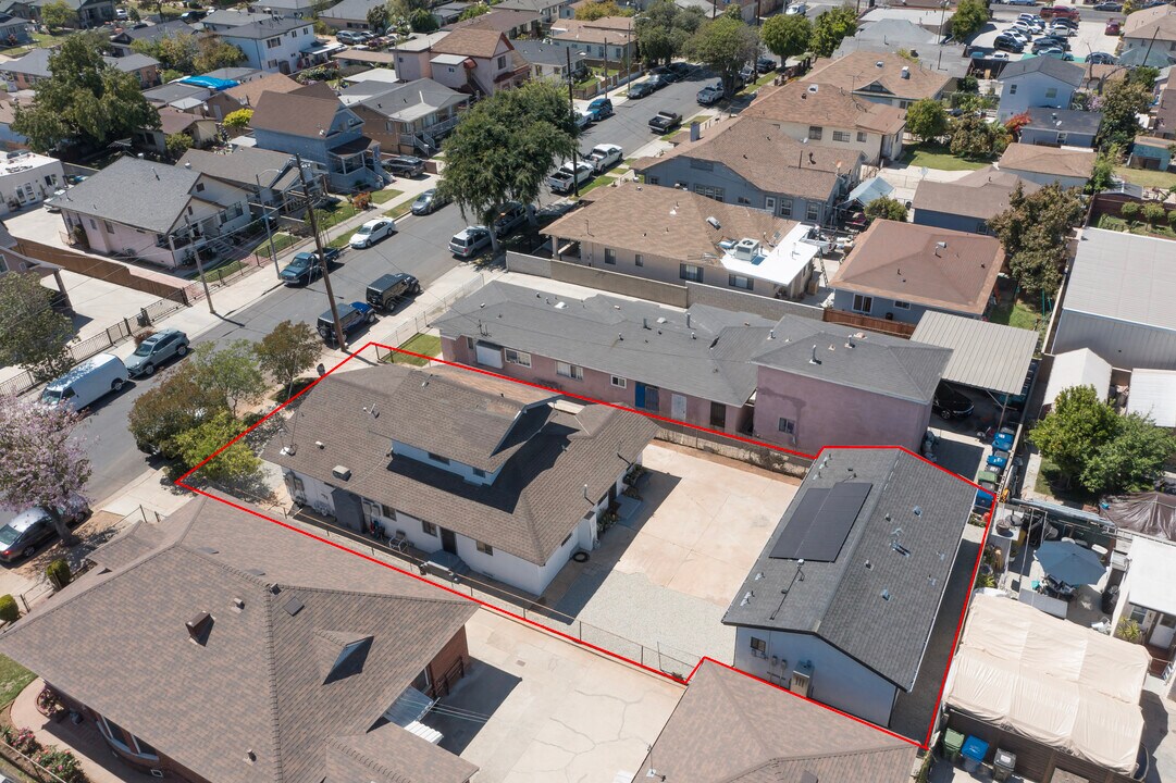3045 E 5th St in Los Angeles, CA - Building Photo