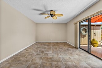 6025 SE Riverboat Dr in Stuart, FL - Building Photo - Building Photo
