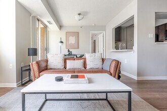 2140 L St NW in Washington, DC - Building Photo - Building Photo