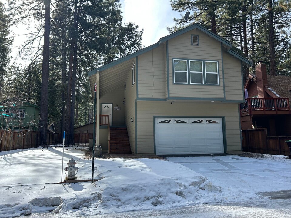 784 Julie Ln in South Lake Tahoe, CA - Building Photo