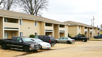 Garden Gate Apartments in Huntsville, AL - Building Photo - Building Photo