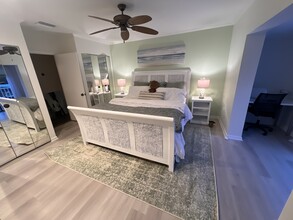 1032 Russell Dr in Highland Beach, FL - Foto de edificio - Building Photo