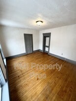 1237 N 24th St in Milwaukee, WI - Building Photo