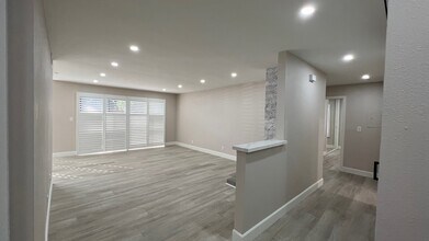 4500 Whitsett Ave, Unit #1 in Studio City, CA - Building Photo - Building Photo