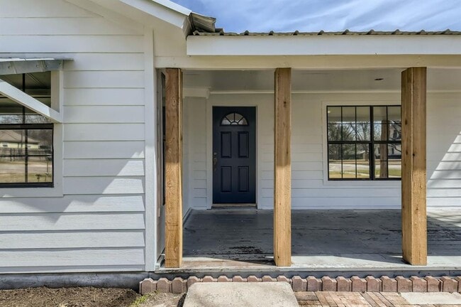 902 Hackberry St in Taylor, TX - Building Photo - Building Photo