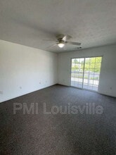 9303 Stonestreet Rd in Louisville, KY - Building Photo - Building Photo
