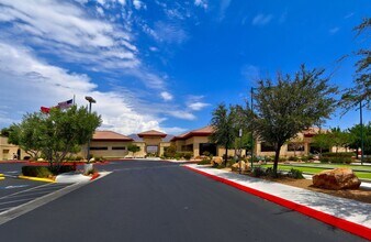 3321 Kingbird Dr in North Las Vegas, NV - Building Photo - Building Photo