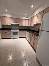 35 Deer Crossing Dr in Fishkill, NY - Building Photo - Building Photo