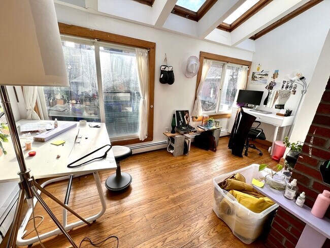 property at 2 Inman Pl