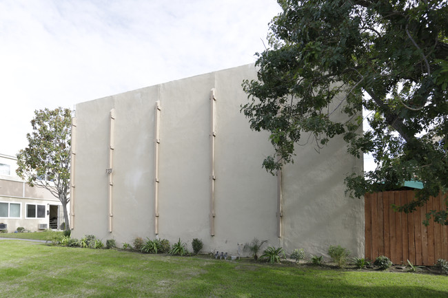 733 Fondren St in Orange, CA - Building Photo - Building Photo