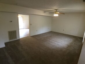 585 Kamran Dr NW in Christiansburg, VA - Building Photo - Building Photo