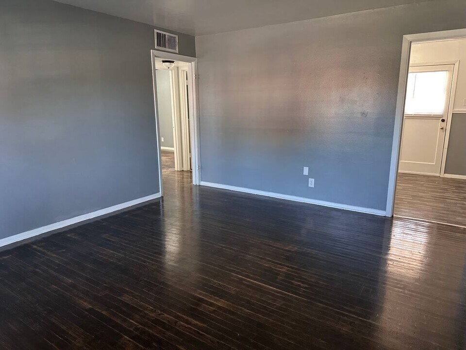 212 S Fillmore St in San Angelo, TX - Building Photo