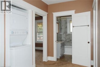 265 Park Ave in Brantford, ON - Building Photo - Building Photo