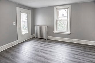 1412 Spruce St in Paulsboro, NJ - Building Photo - Building Photo