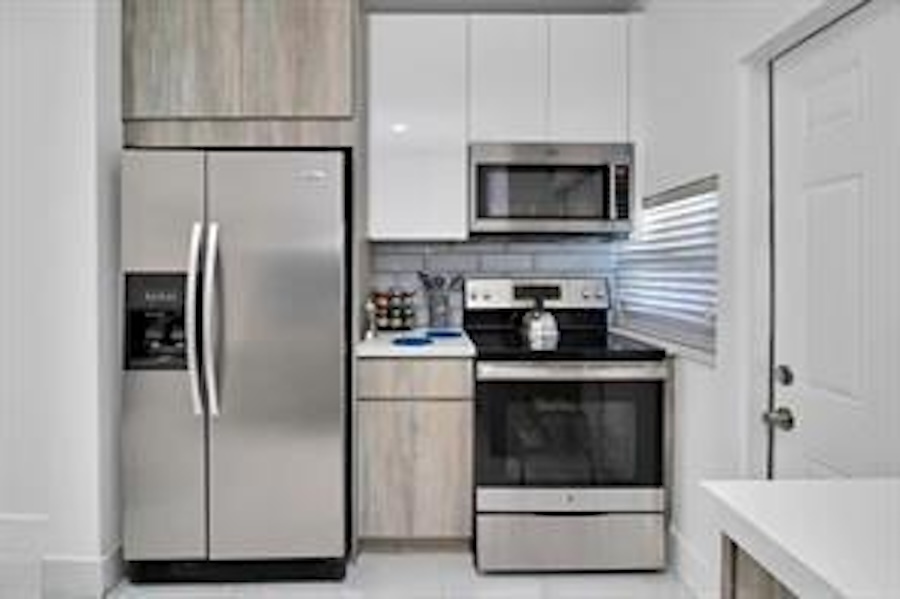 1515 SW 65th Pl, Unit 1515 in Miami, FL - Building Photo