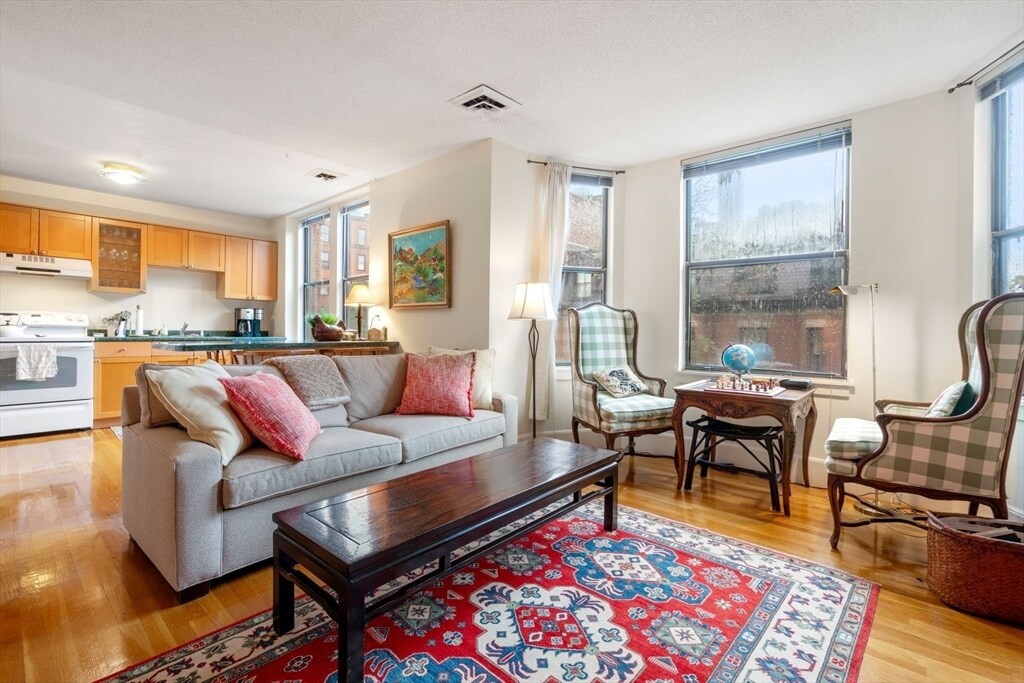 199 Marlborough St in Boston, MA - Building Photo