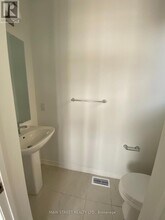 867 Whitlock Ave in Milton, ON - Building Photo - Building Photo