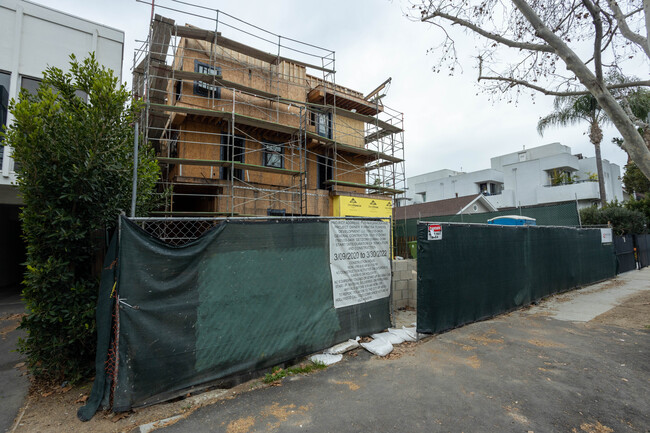 1123 N Formosa Ave in West Hollywood, CA - Foto de edificio - Building Photo