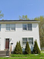 14 Kelley St in Fairfield, ME - Building Photo