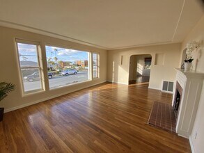 4491 Coronado Ave in San Diego, CA - Building Photo - Building Photo