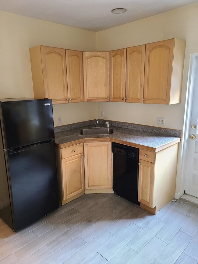 220 Hanover St, Unit 1 in Boston, MA - Building Photo - Building Photo