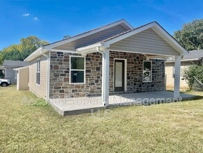 729 Henderson Ave in Rossville, GA - Building Photo - Building Photo