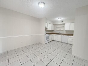12023 Greenwood-Forest Dr in Houston, TX - Building Photo - Building Photo