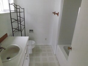 614 W 12th St in The Dalles, OR - Building Photo - Building Photo