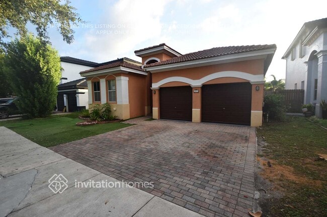 18273 NW 89th Ave in Hialeah, FL - Building Photo - Building Photo