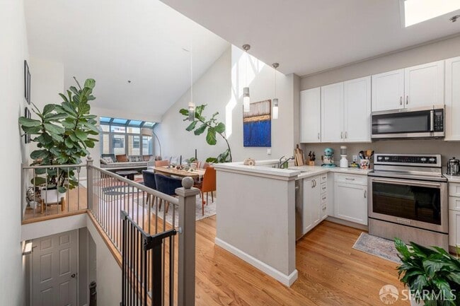 2075 Sutter St in San Francisco, CA - Building Photo - Building Photo