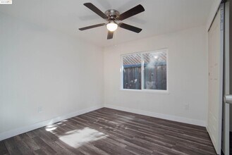 1378 Windsor Way in Brentwood, CA - Building Photo - Building Photo