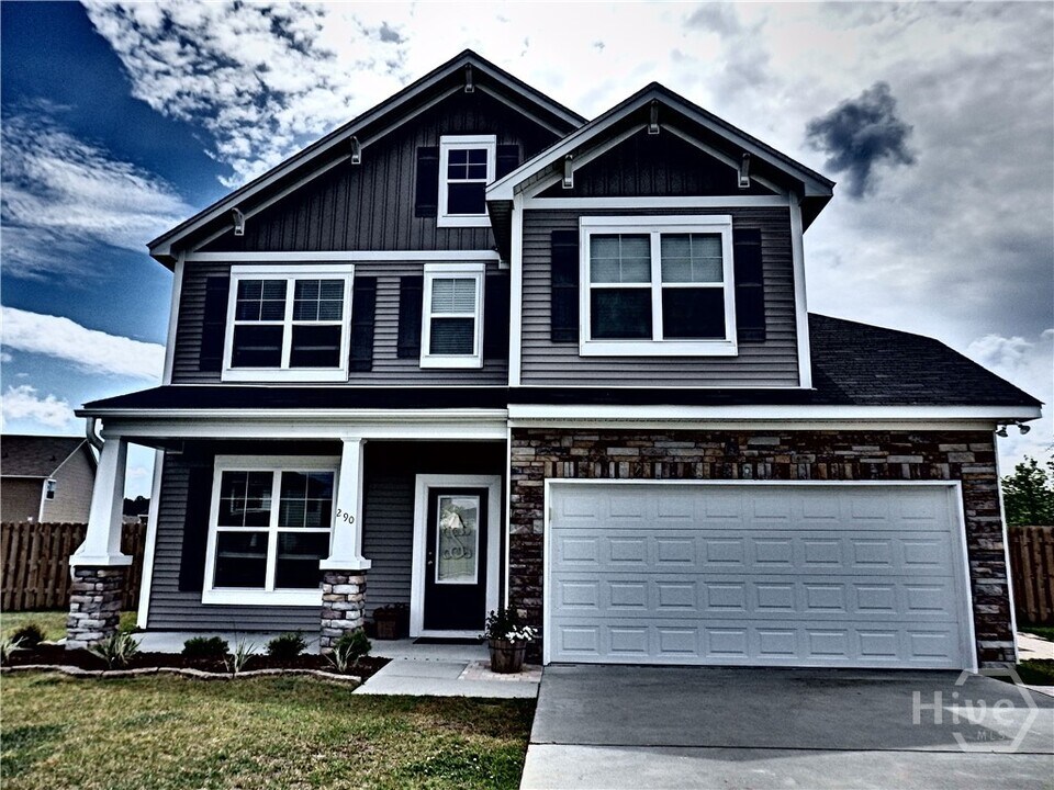 290 Willow Oak Dr in Richmond Hill, GA - Building Photo