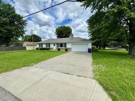 202 W 14th St in Eudora, KS - Building Photo