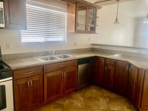 7324 Vista De Sobre Dr in Las Cruces, NM - Building Photo - Building Photo