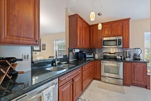 14211 W La Sedona Cir