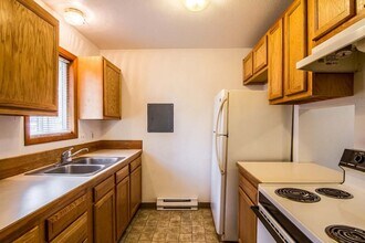 923 Cowl St in Milton-Freewater, OR - Building Photo - Building Photo