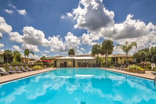 The Lodge at Woodlake