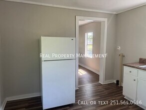 2062 Andrews St in Mobile, AL - Building Photo - Building Photo