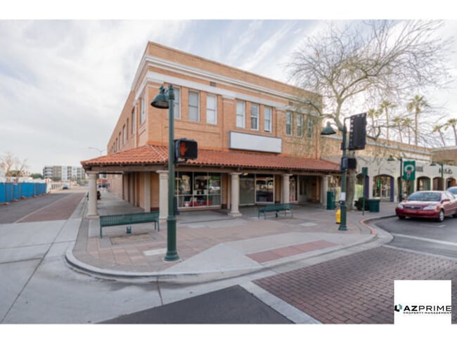 property at 39 W Main St