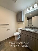 19 Lambert Ave, Unit #1 in Boston, MA - Foto de edificio - Building Photo