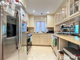 241 Perkins St, Unit E101 in Boston, MA - Building Photo
