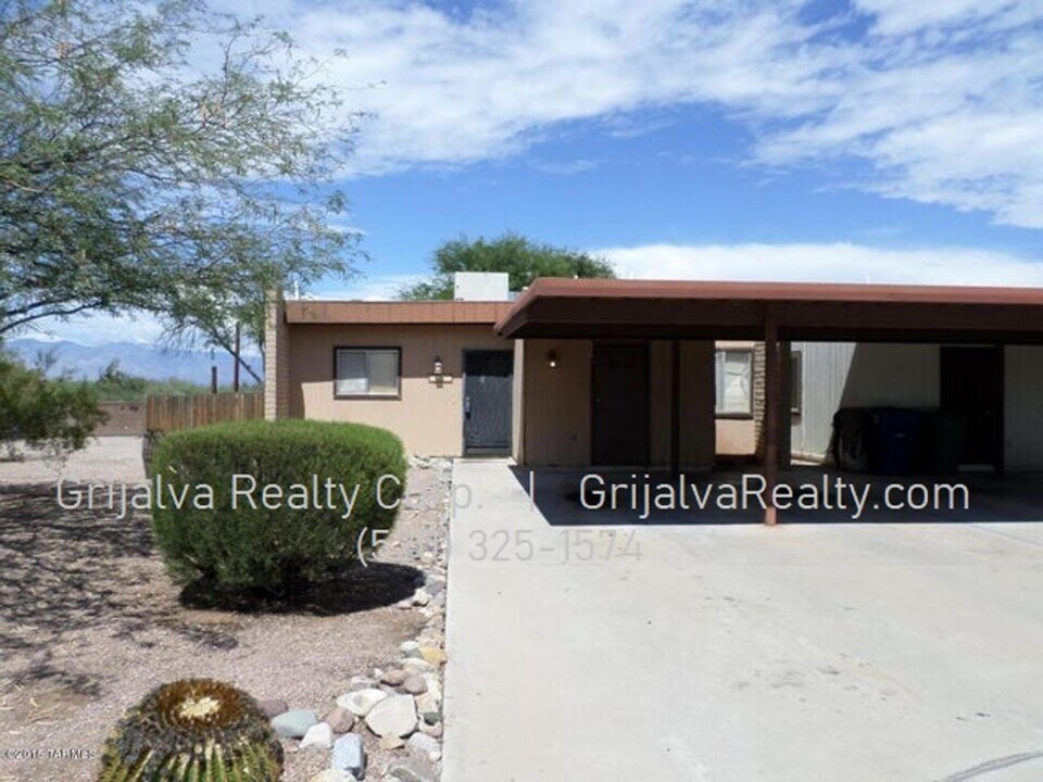 3311 S Placita Saltillo in Tucson, AZ - Building Photo