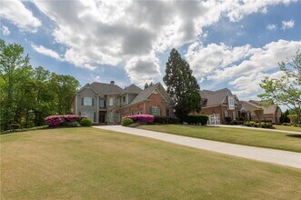 2360 Manor Creek Ct in Cumming, GA - Building Photo - Building Photo