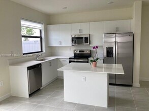 3270 W 114th Ter in Hialeah, FL - Building Photo - Building Photo